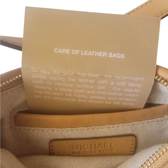 Y2K Vintage Michael Kors Camel Leather Shoulder Bag with Gold Accents - Picture 8 of 8